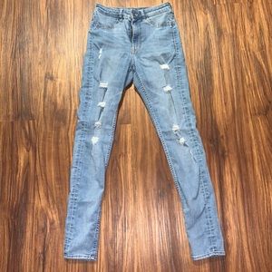 H&M/Divided Jeans. Size-4, Color-Light washed Blue